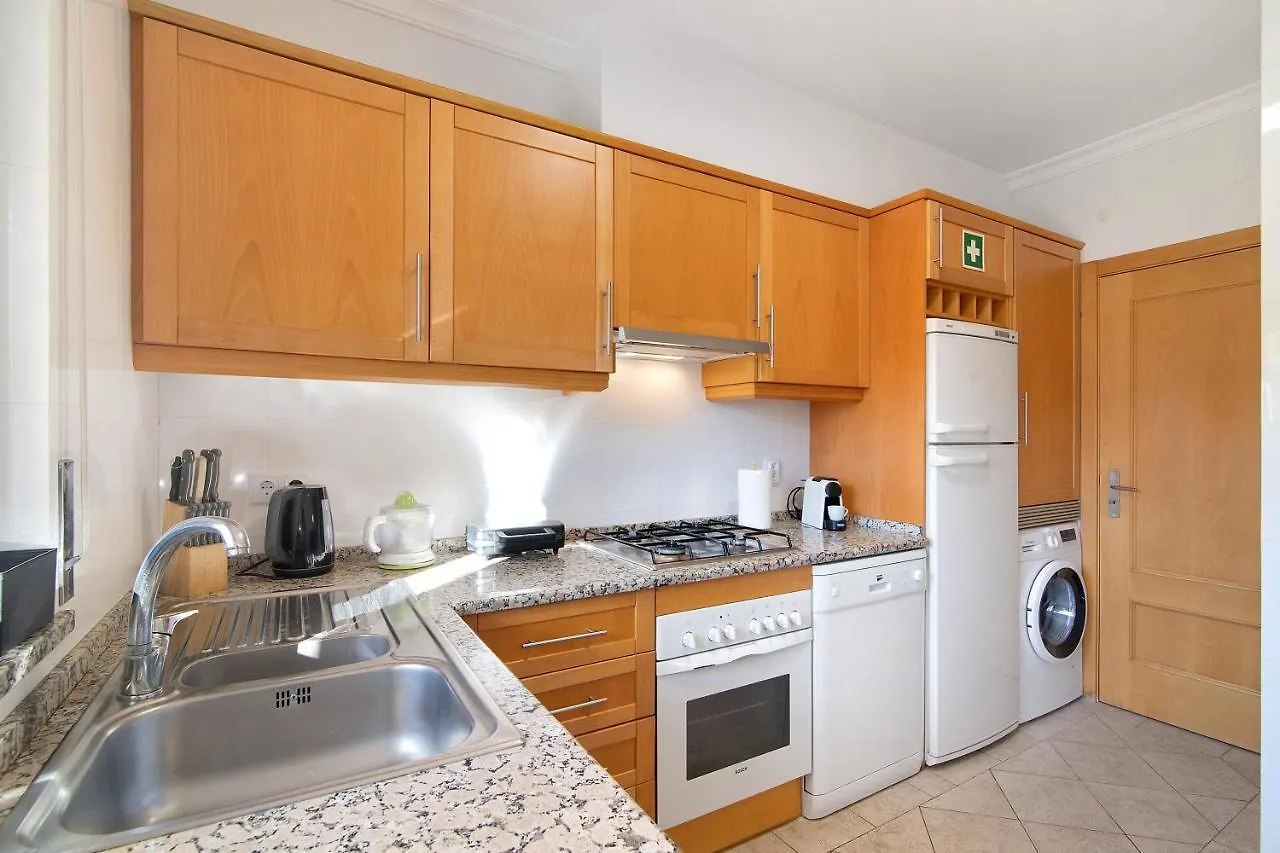 Holiday home Family House White Dove Villa Olhos de Agua